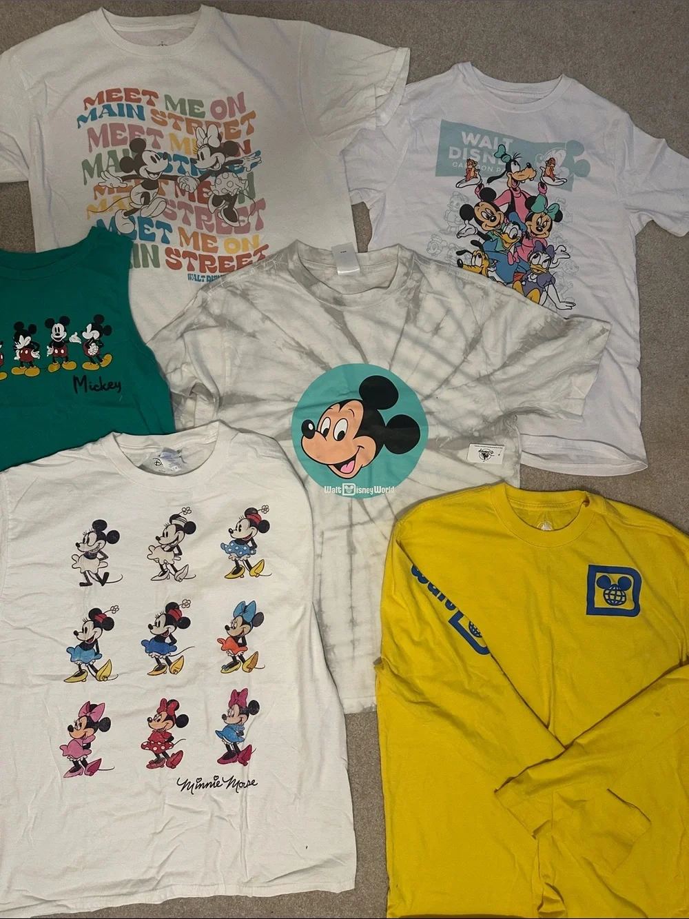 Disney bundle - Picture 1 of 13